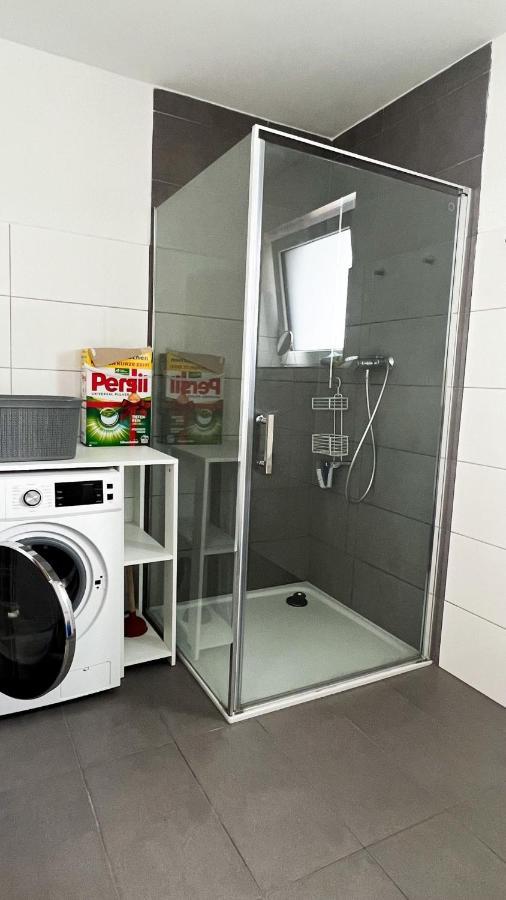 2 Zkb Apartment In Mannheim Kueche - Parken - Grosser Tv Экстерьер фото